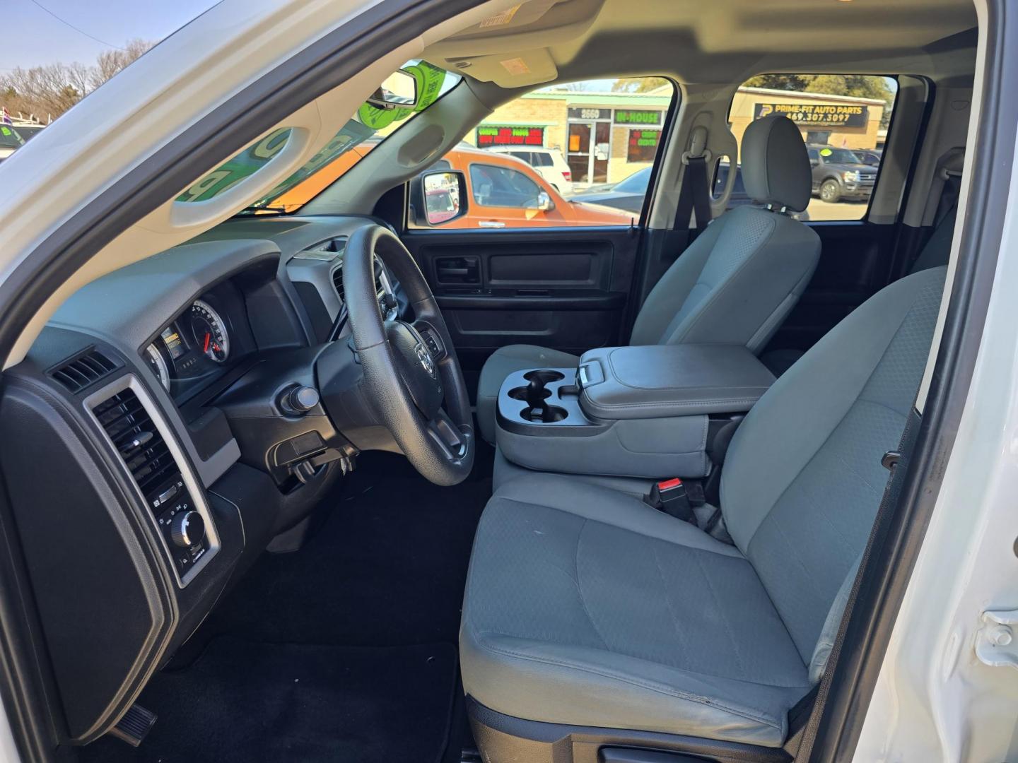 2015 WHITE RAM 1500 Tradesman Quad Cab (1C6RR6FT4FS) with an 5.7L V8 OHV 16V engine, 6-Speed Automatic transmission, located at 2660 S.Garland Avenue, Garland, TX, 75041, (469) 298-3118, 32.885387, -96.656776 - Photo#12