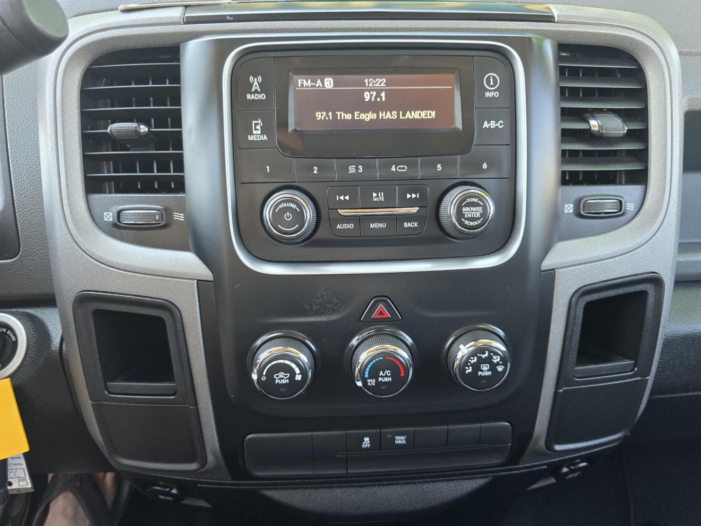 2015 WHITE RAM 1500 Tradesman Quad Cab (1C6RR6FT4FS) with an 5.7L V8 OHV 16V engine, 6-Speed Automatic transmission, located at 2660 S.Garland Avenue, Garland, TX, 75041, (469) 298-3118, 32.885387, -96.656776 - Photo#15
