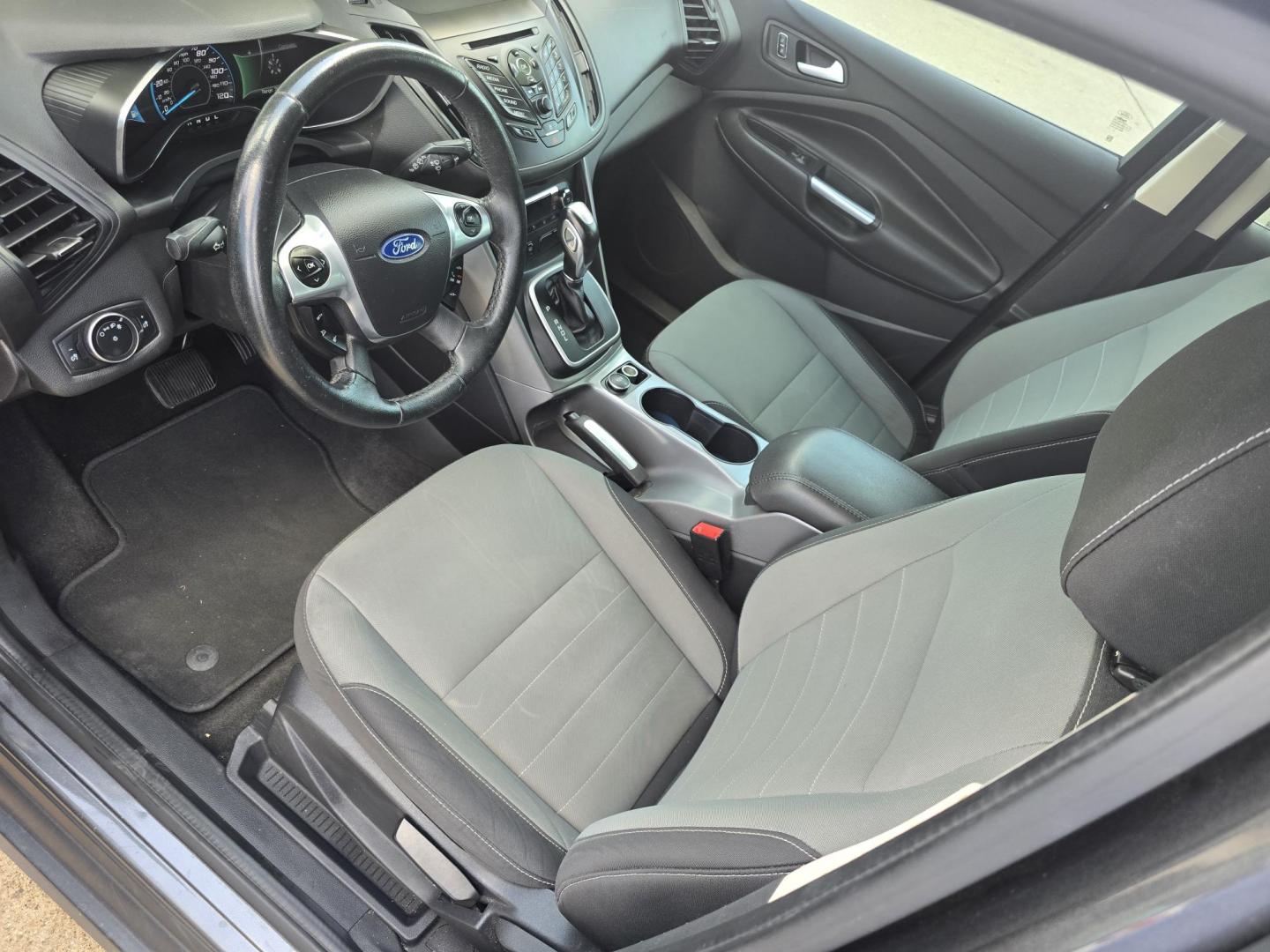 2016 GRAY /BLACK Ford C-Max Hybrid SE (1FADP5AU1GL) with an 2.0L L4 DOHC 16V HYBRID engine, CVT transmission, located at 2660 S.Garland Avenue, Garland, TX, 75041, (469) 298-3118, 32.885387, -96.656776 - Photo#10