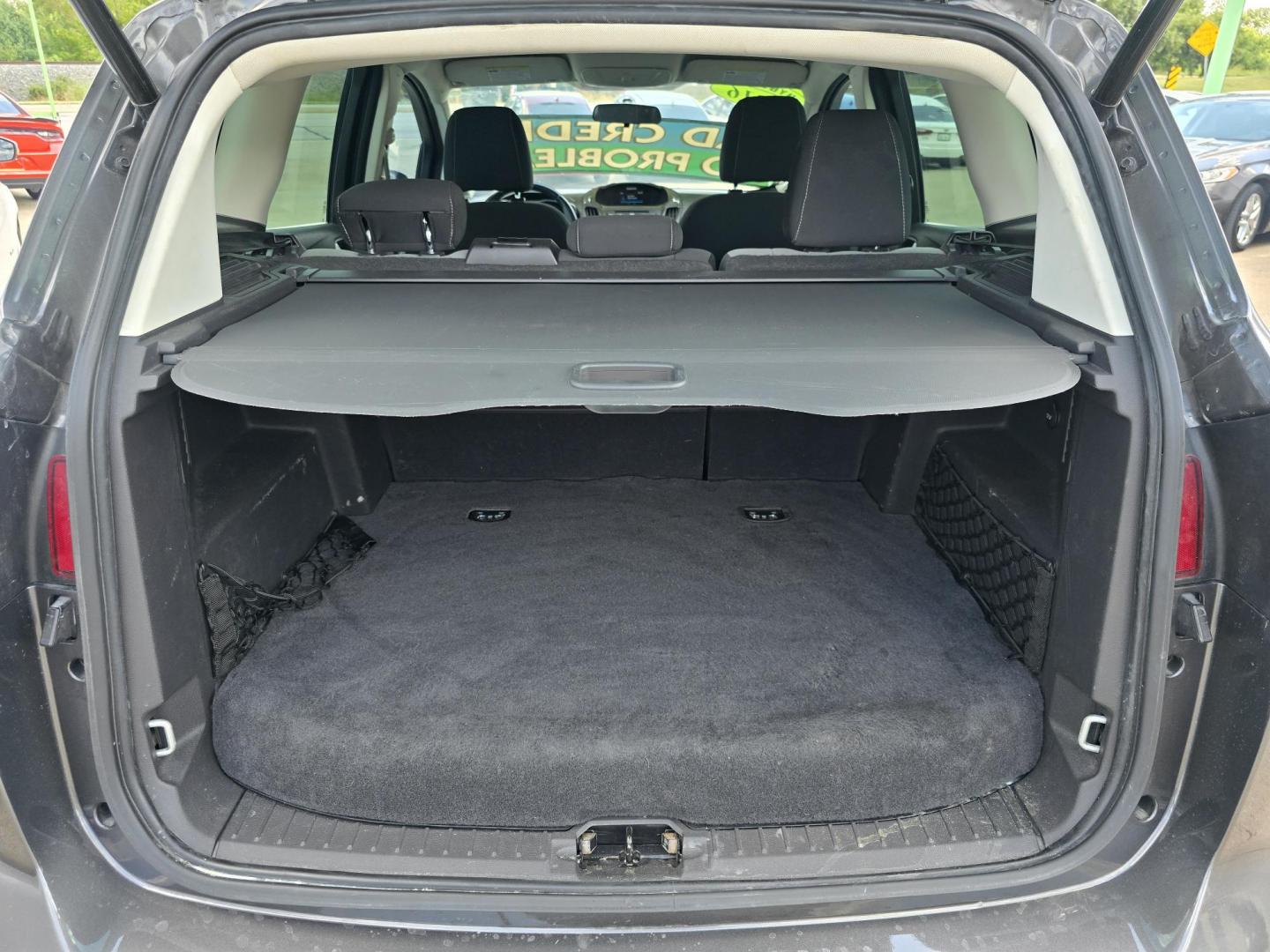 2016 GRAY /BLACK Ford C-Max Hybrid SE (1FADP5AU1GL) with an 2.0L L4 DOHC 16V HYBRID engine, CVT transmission, located at 2660 S.Garland Avenue, Garland, TX, 75041, (469) 298-3118, 32.885387, -96.656776 - Photo#15