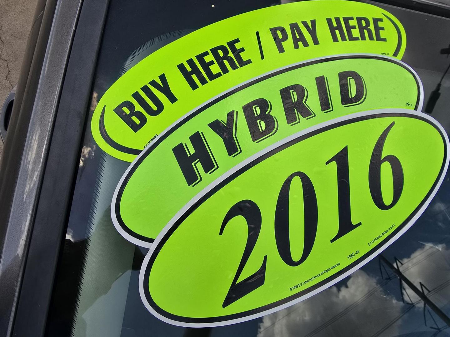2016 GRAY /BLACK Ford C-Max Hybrid SE (1FADP5AU1GL) with an 2.0L L4 DOHC 16V HYBRID engine, CVT transmission, located at 2660 S.Garland Avenue, Garland, TX, 75041, (469) 298-3118, 32.885387, -96.656776 - Photo#19