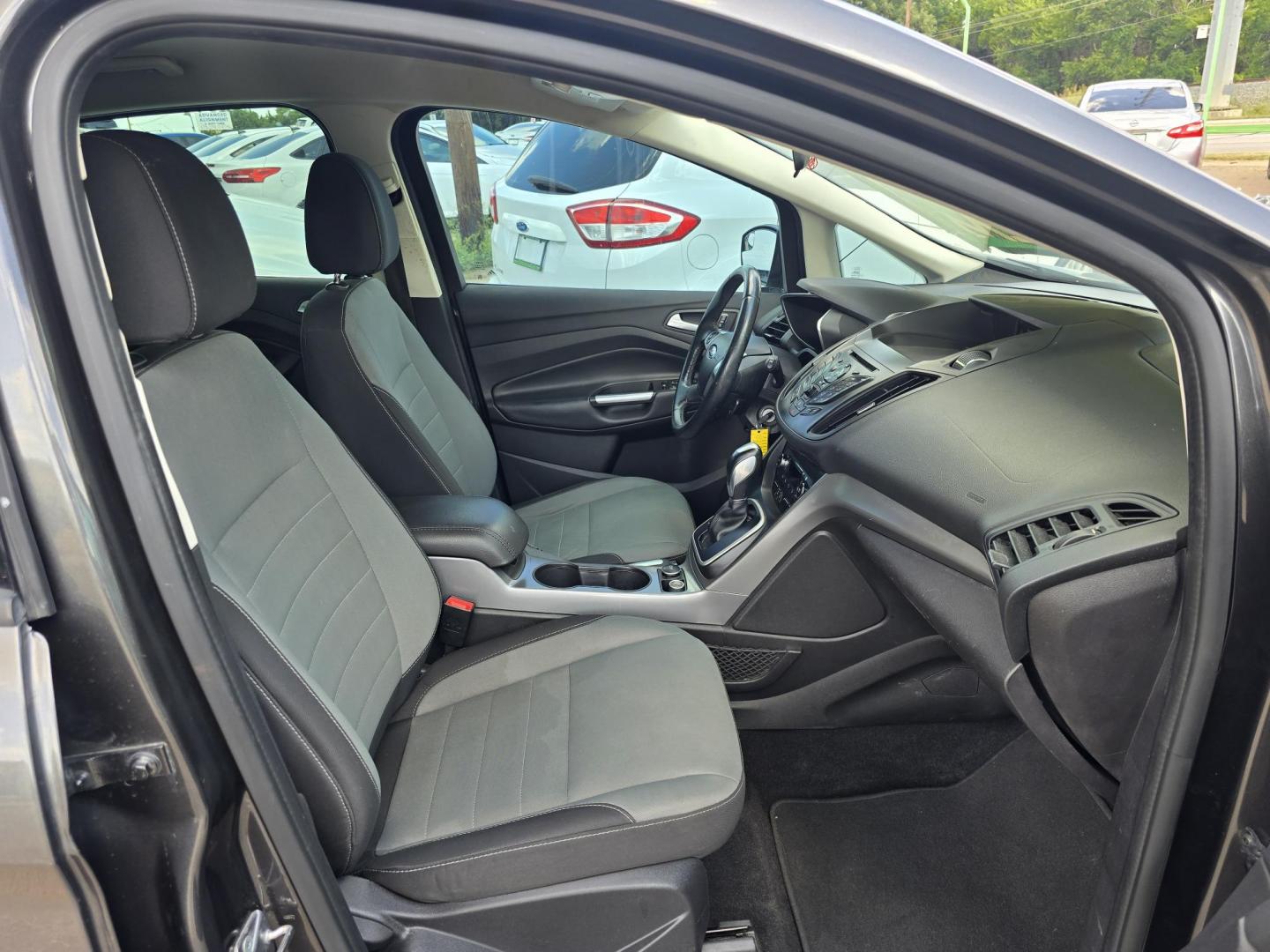 2016 GRAY /BLACK Ford C-Max Hybrid SE (1FADP5AU1GL) with an 2.0L L4 DOHC 16V HYBRID engine, CVT transmission, located at 2660 S.Garland Avenue, Garland, TX, 75041, (469) 298-3118, 32.885387, -96.656776 - Photo#17