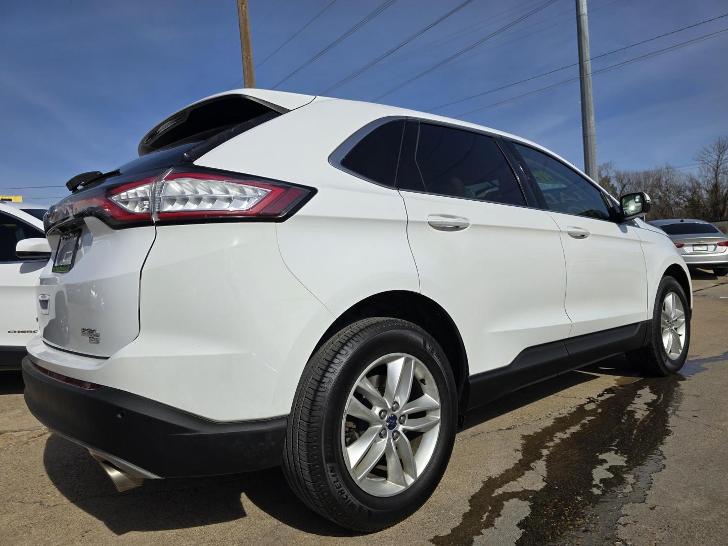 2016 WHITE Ford Edge SEL (2FMPK4J88GB) with an 3.5L V6 DOHC 24V engine, 6A transmission, located at 2660 S.Garland Avenue, Garland, TX, 75041, (469) 298-3118, 32.885387, -96.656776 - Photo#3