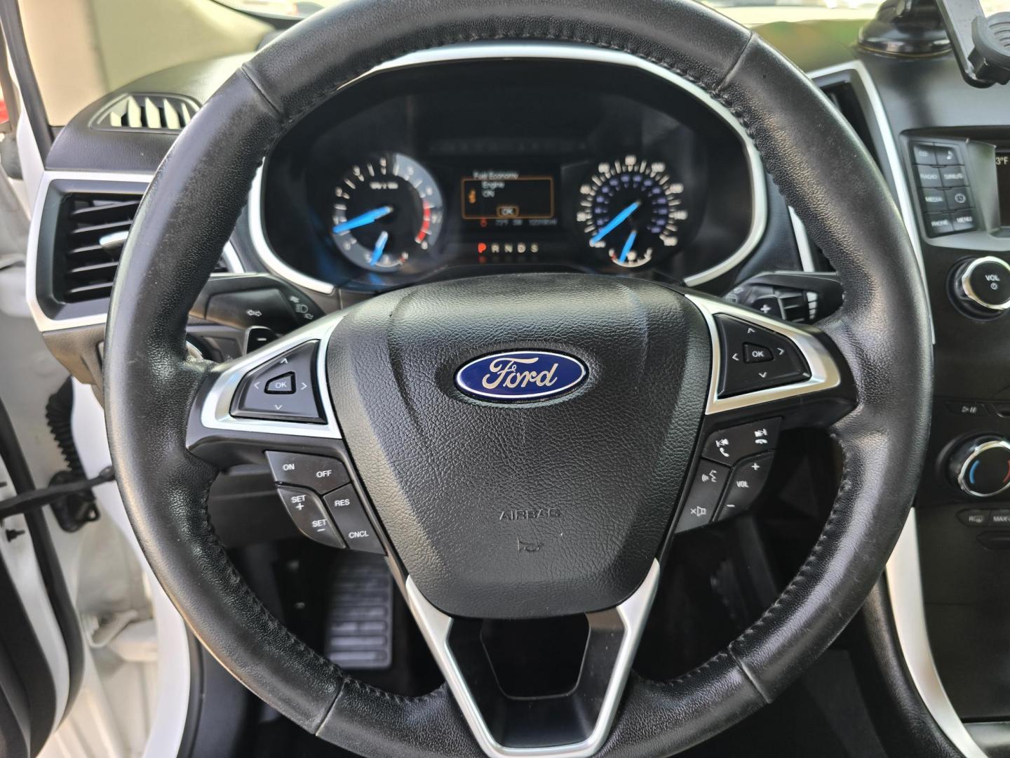2016 WHITE Ford Edge SEL (2FMPK4J88GB) with an 3.5L V6 DOHC 24V engine, 6A transmission, located at 2660 S.Garland Avenue, Garland, TX, 75041, (469) 298-3118, 32.885387, -96.656776 - Photo#12