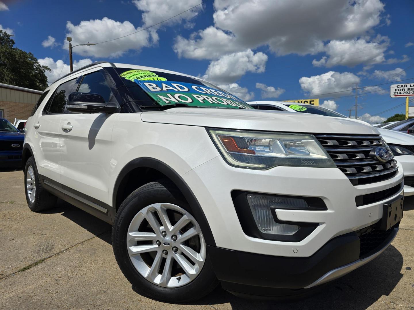 2016 WHITE Ford Explorer XLT (1FM5K7DH1GG) with an 2.3L L4 DOHC 16V engine, 6-Speed Automatic transmission, located at 2660 S.Garland Avenue, Garland, TX, 75041, (469) 298-3118, 32.885387, -96.656776 - Photo#0