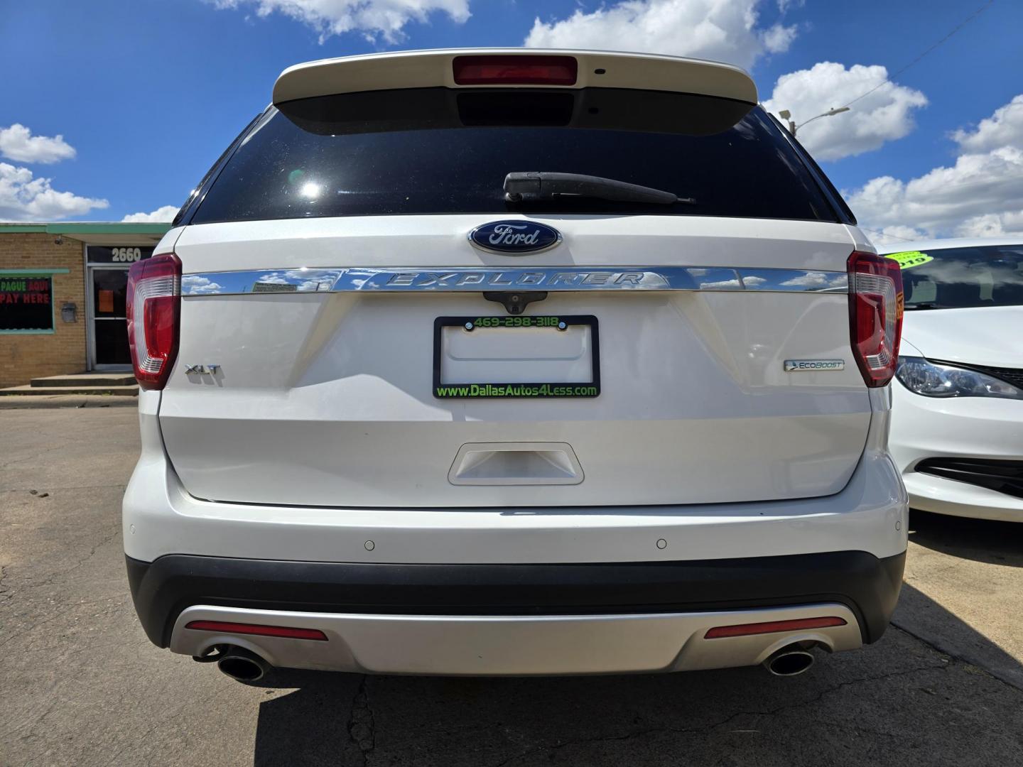 2016 WHITE Ford Explorer XLT (1FM5K7DH1GG) with an 2.3L L4 DOHC 16V engine, 6-Speed Automatic transmission, located at 2660 S.Garland Avenue, Garland, TX, 75041, (469) 298-3118, 32.885387, -96.656776 - Photo#4