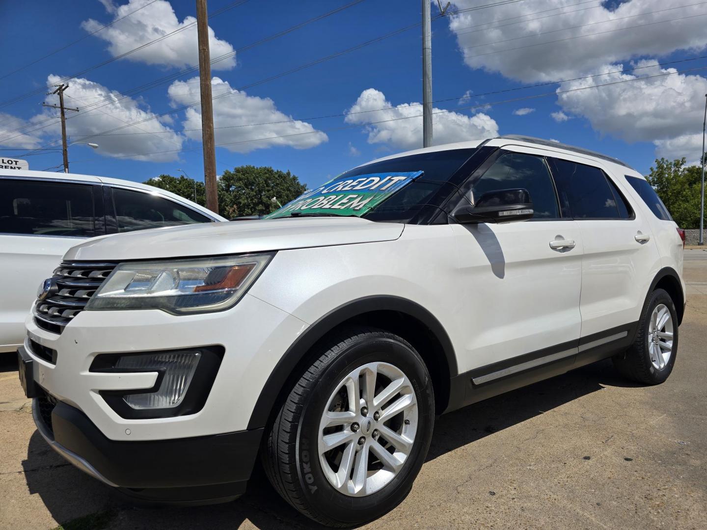 2016 WHITE Ford Explorer XLT (1FM5K7DH1GG) with an 2.3L L4 DOHC 16V engine, 6-Speed Automatic transmission, located at 2660 S.Garland Avenue, Garland, TX, 75041, (469) 298-3118, 32.885387, -96.656776 - Photo#7