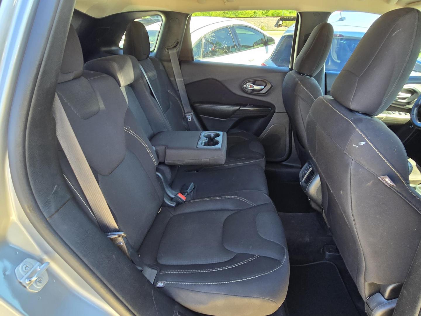 $view_url - Photo#17