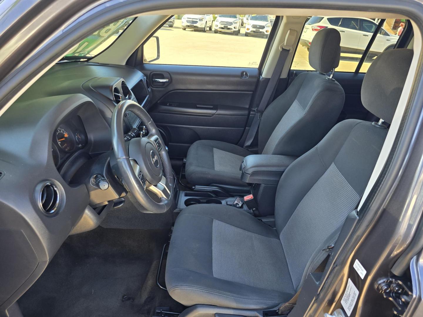 2016 GRAY Jeep Patriot Latitude (1C4NJPFB6GD) with an 2.4L L4 DOHC 16V engine, AUTO transmission, located at 2660 S.Garland Avenue, Garland, TX, 75041, (469) 298-3118, 32.885387, -96.656776 - Photo#10