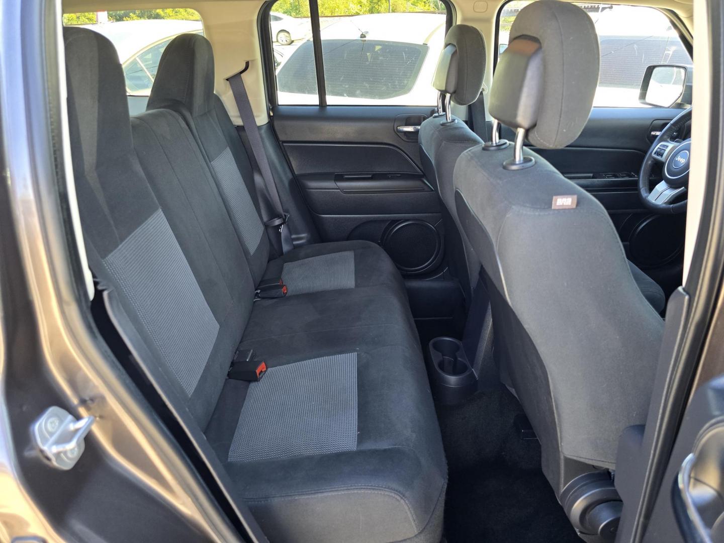 2016 GRAY Jeep Patriot Latitude (1C4NJPFB6GD) with an 2.4L L4 DOHC 16V engine, AUTO transmission, located at 2660 S.Garland Avenue, Garland, TX, 75041, (469) 298-3118, 32.885387, -96.656776 - Photo#16