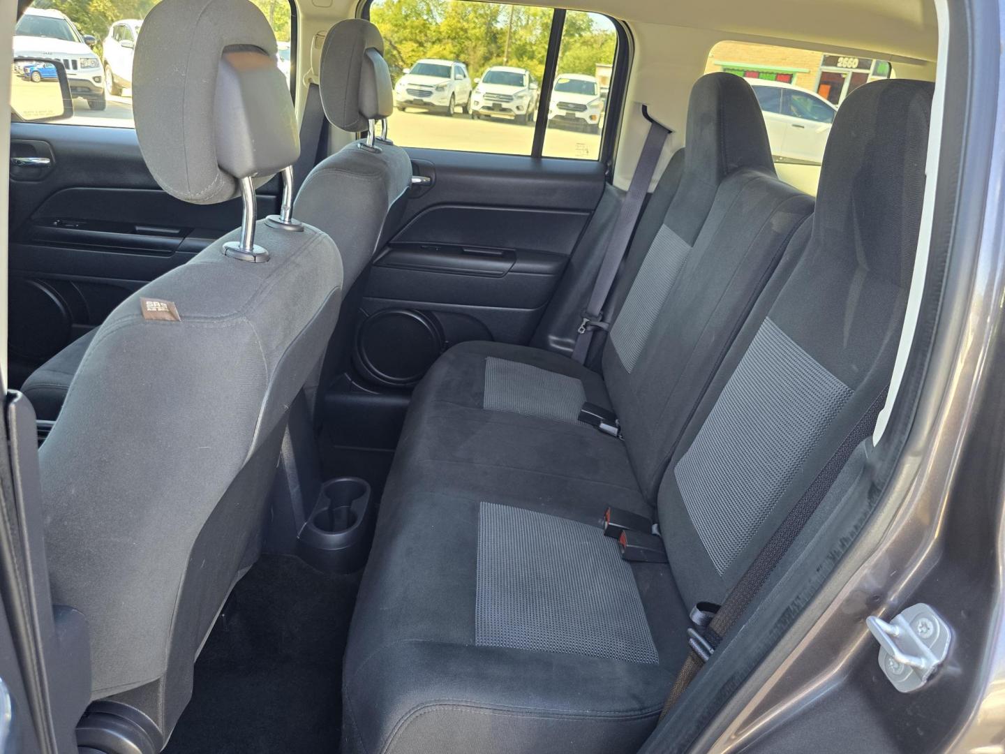 2016 GRAY Jeep Patriot Latitude (1C4NJPFB6GD) with an 2.4L L4 DOHC 16V engine, AUTO transmission, located at 2660 S.Garland Avenue, Garland, TX, 75041, (469) 298-3118, 32.885387, -96.656776 - Photo#14