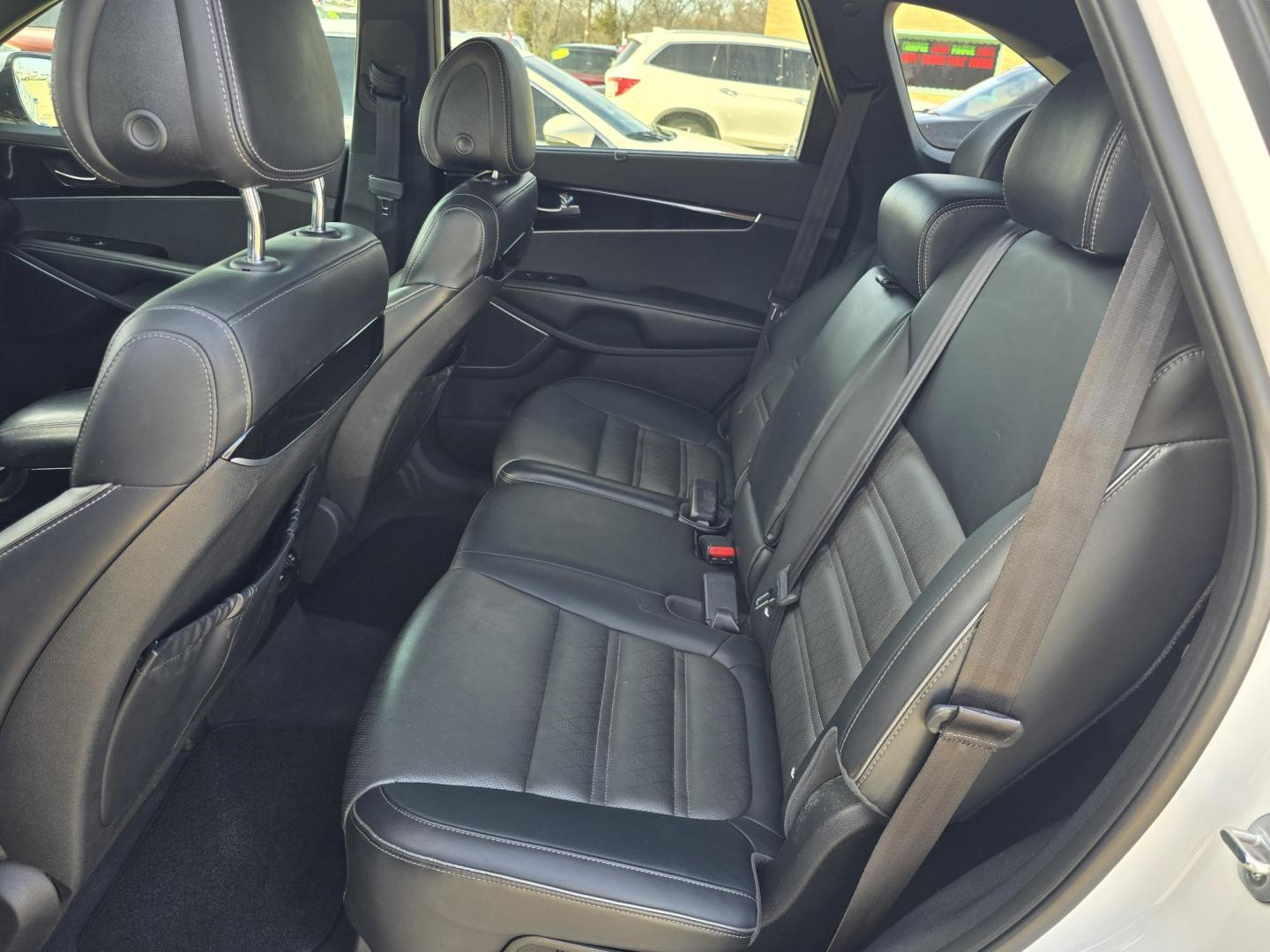 2016 WHITE Kia Sorento SXL (5XYPK4A58GG) with an 3.3L V6 DOHC 24V engine, 6-Speed Automatic transmission, located at 2660 S.Garland Avenue, Garland, TX, 75041, (469) 298-3118, 32.885387, -96.656776 - Photo#19