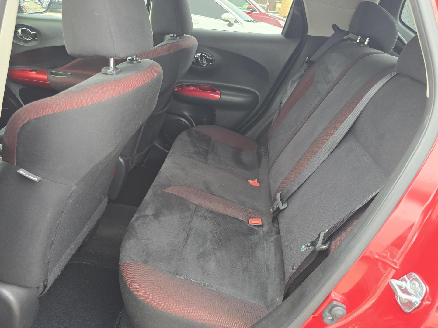 2016 RED Nissan Juke S (JN8AF5MR2GT) with an 1.6L L4 DOHC 16V TURBO engine, CVT transmission, located at 2660 S.Garland Avenue, Garland, TX, 75041, (469) 298-3118, 32.885387, -96.656776 - Photo#18