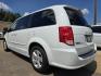 2017 WHITE Dodge Grand Caravan SE (2C4RDGBG5HR) with an 3.6L V6 DOHC 24V engine, 6A transmission, located at 2660 S.Garland Avenue, Garland, TX, 75041, (469) 298-3118, 32.885387, -96.656776 - Welcome to DallasAutos4Less, one of the Premier BUY HERE PAY HERE Dealers in the North Dallas Area. We specialize in financing to people with NO CREDIT or BAD CREDIT. We need proof of income, proof of residence, and a ID. Come buy your new car from us today!! This is a SUPER CLEAN 2017 DODGE GRAN - Photo#5