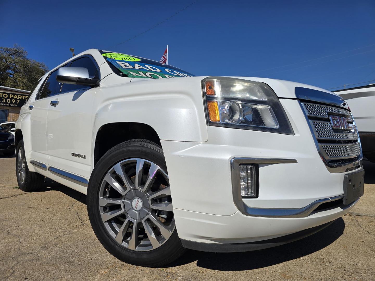 2017 DIAMOND WHITE GMC Terrain Denali (2GKFLVE38H6) with an 3.6L V6 DOHC 24V engine, 6A transmission, located at 2660 S.Garland Avenue, Garland, TX, 75041, (469) 298-3118, 32.885387, -96.656776 - Photo#0