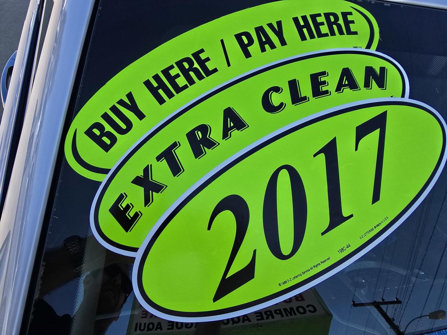 2017 DIAMOND WHITE GMC Terrain Denali (2GKFLVE38H6) with an 3.6L V6 DOHC 24V engine, 6A transmission, located at 2660 S.Garland Avenue, Garland, TX, 75041, (469) 298-3118, 32.885387, -96.656776 - Photo#23