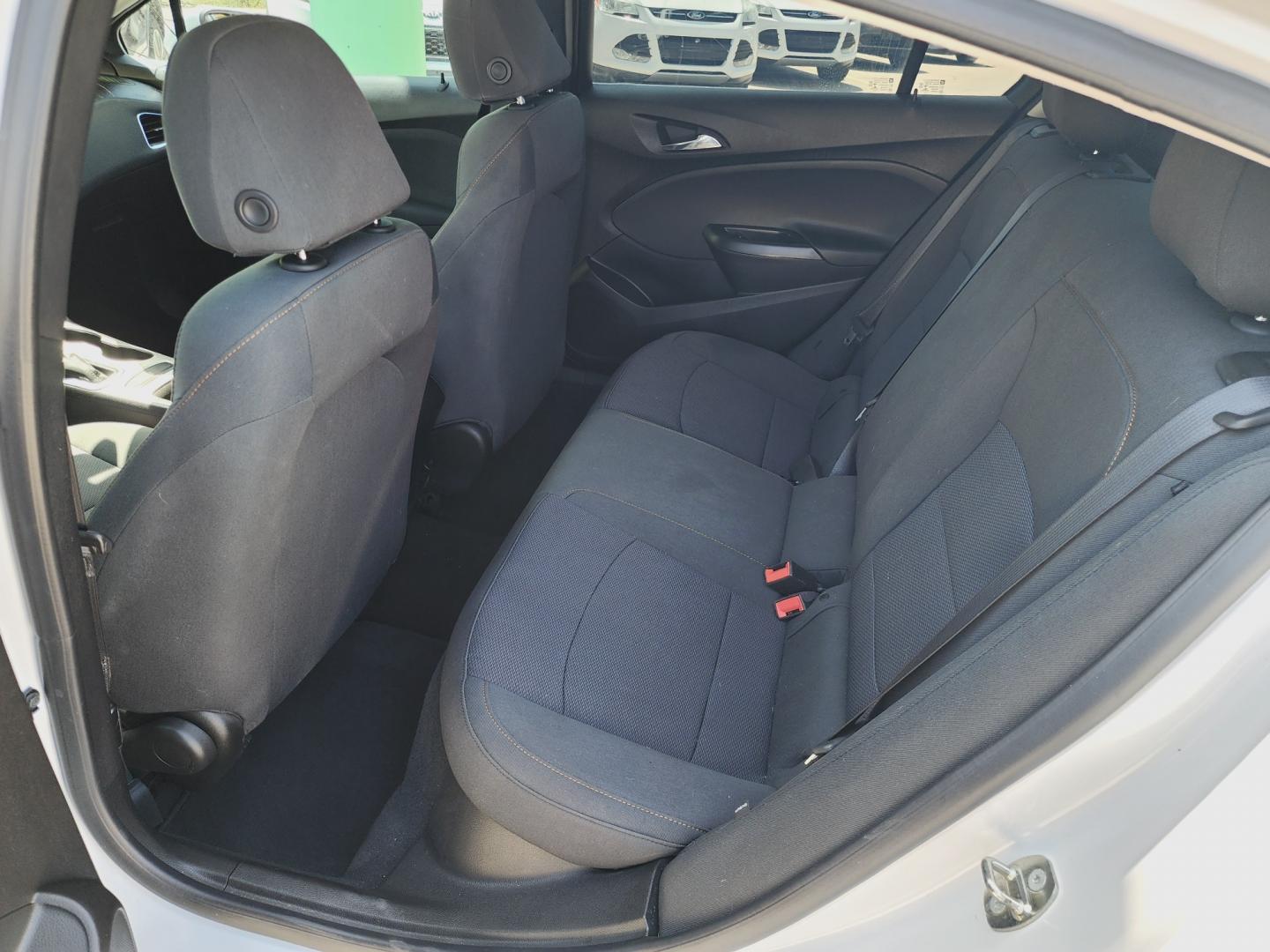 2018 WHITE Chevrolet Cruze LS (1G1BC5SM6J7) , AUTO transmission, located at 2660 S.Garland Avenue, Garland, TX, 75041, (469) 298-3118, 32.885387, -96.656776 - Photo#15