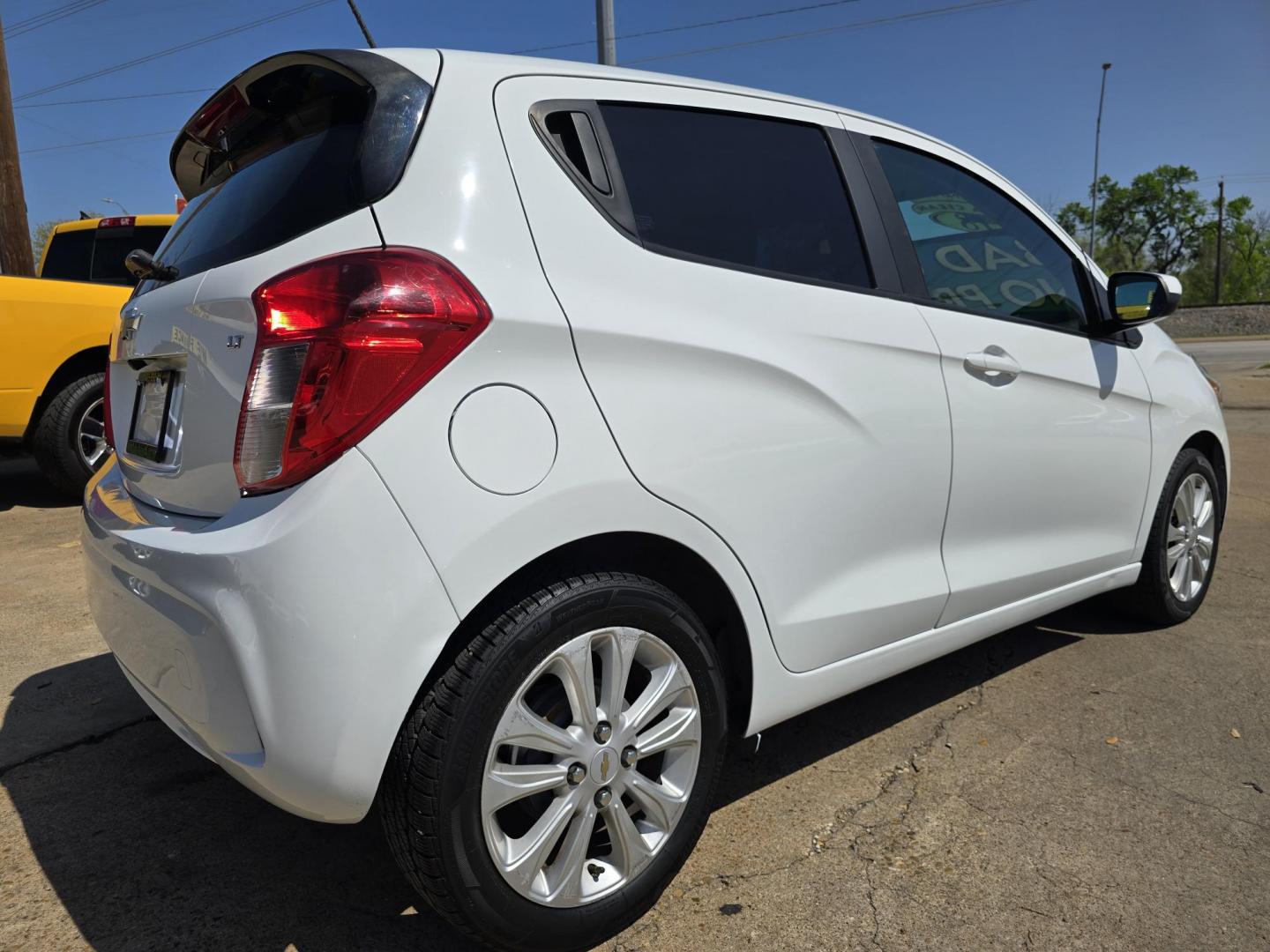 2018 WHITE Chevrolet Spark LT (KL8CD6SA6JC) with an 1.4L L4 16V DOHC engine, CVT transmission, located at 2660 S.Garland Avenue, Garland, TX, 75041, (469) 298-3118, 32.885387, -96.656776 - Photo#3