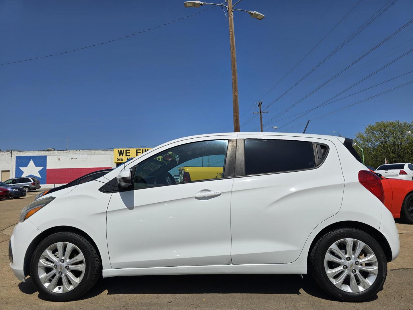 2018 WHITE Chevrolet Spark LT (KL8CD6SA6JC) with an 1.4L L4 16V DOHC engine, CVT transmission, located at 2660 S.Garland Avenue, Garland, TX, 75041, (469) 298-3118, 32.885387, -96.656776 - Photo#6