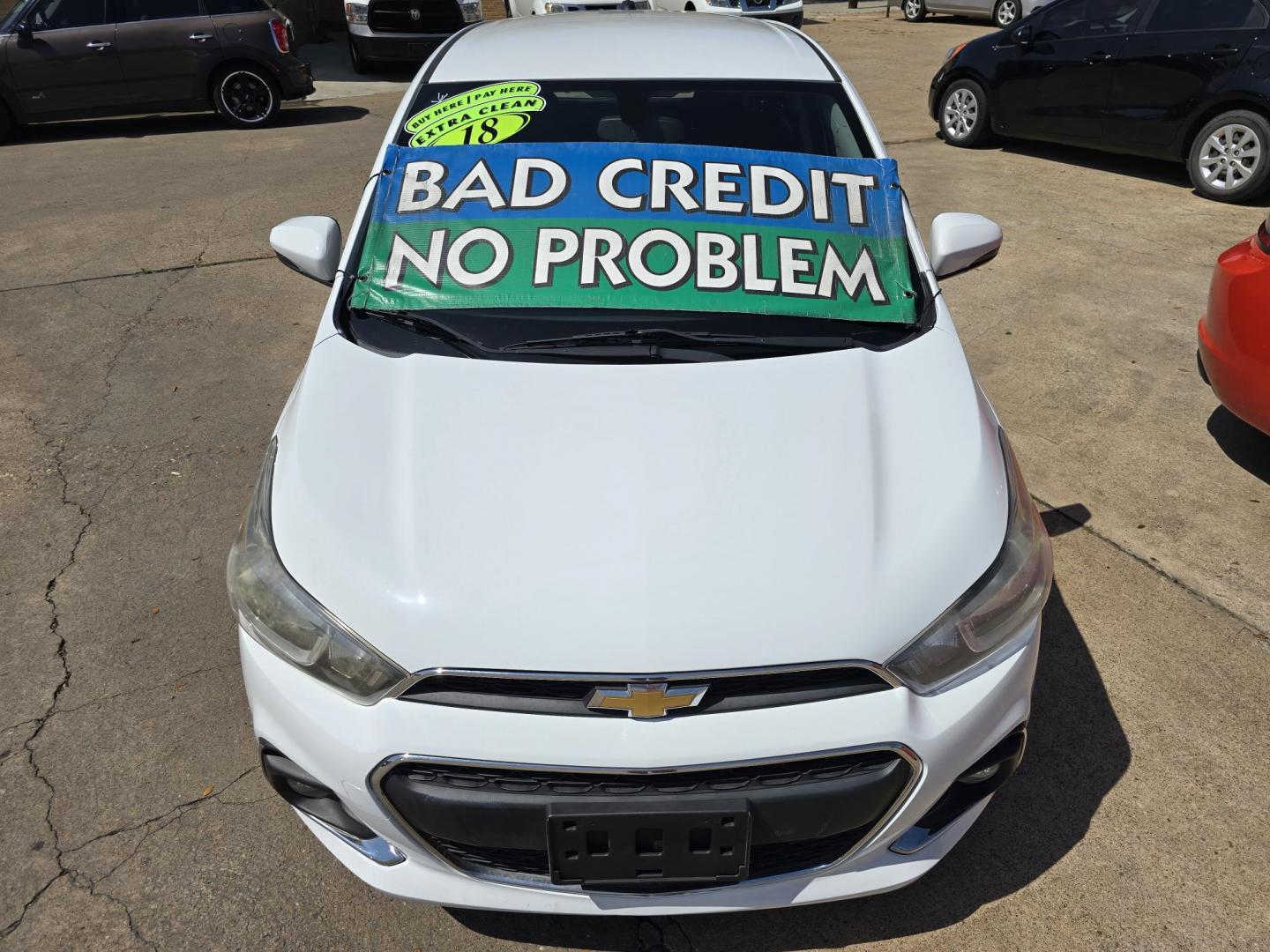 2018 WHITE Chevrolet Spark LT (KL8CD6SA6JC) with an 1.4L L4 16V DOHC engine, CVT transmission, located at 2660 S.Garland Avenue, Garland, TX, 75041, (469) 298-3118, 32.885387, -96.656776 - Photo#8