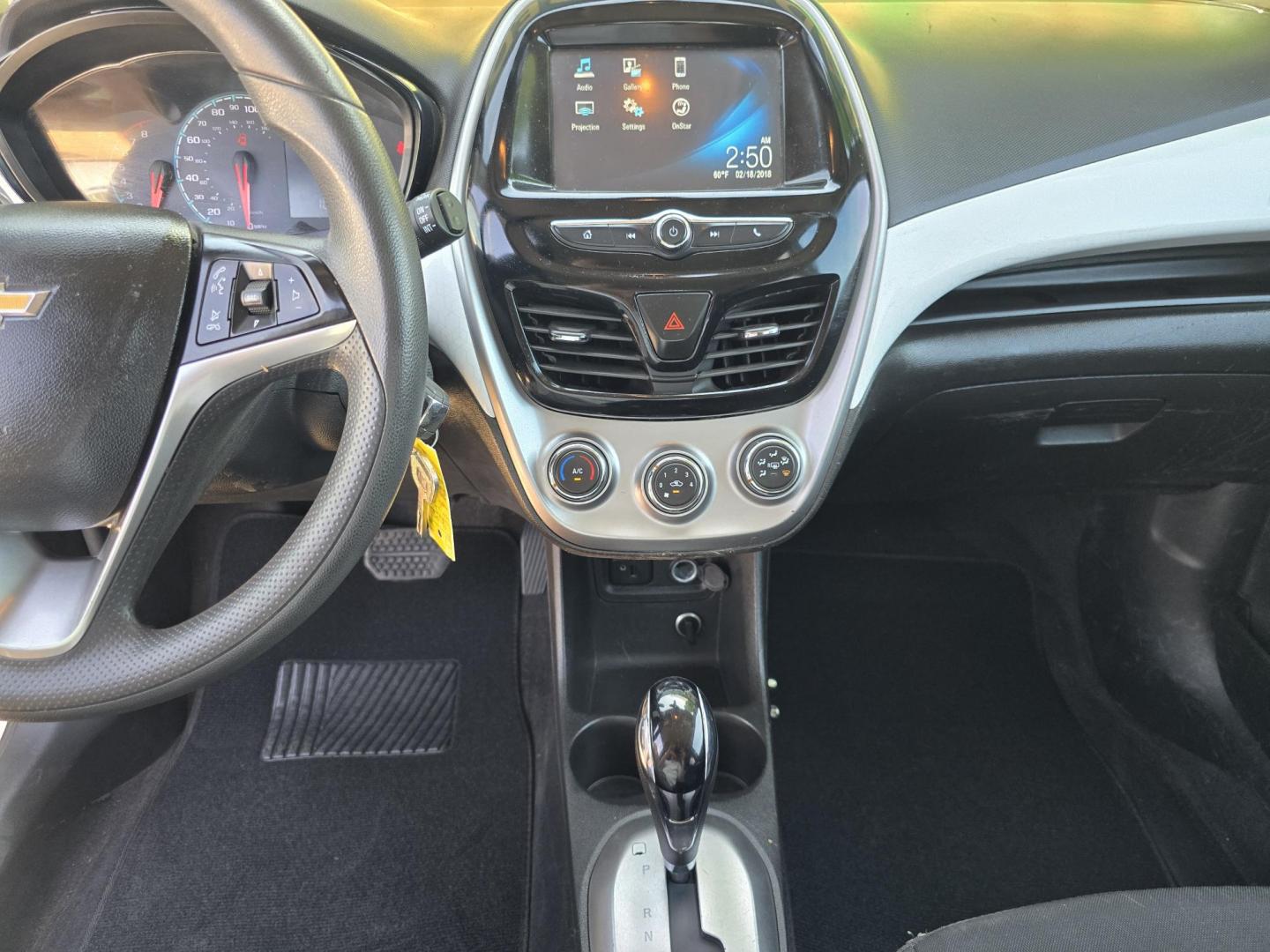 2018 WHITE Chevrolet Spark LT (KL8CD6SA6JC) with an 1.4L L4 16V DOHC engine, CVT transmission, located at 2660 S.Garland Avenue, Garland, TX, 75041, (469) 298-3118, 32.885387, -96.656776 - Photo#13