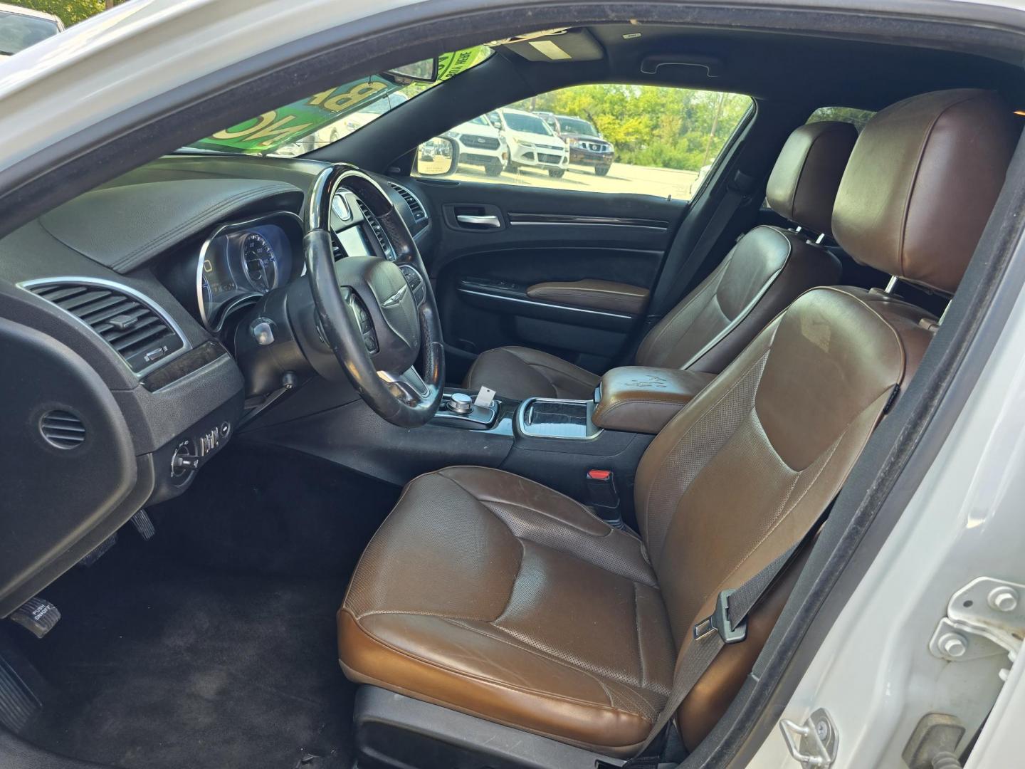 2018 WHITE Chrysler 300 LIMITED (2C3CCAKG4JH) , AUTO transmission, located at 2660 S.Garland Avenue, Garland, TX, 75041, (469) 298-3118, 32.885387, -96.656776 - Welcome to DallasAutos4Less, one of the Premier BUY HERE PAY HERE Dealers in the North Dallas Area. We specialize in financing to people with NO CREDIT or BAD CREDIT. We need proof of income, proof of residence, and a ID. Come buy your new car from us today!! This is a very well cared for 2018 CH - Photo#11