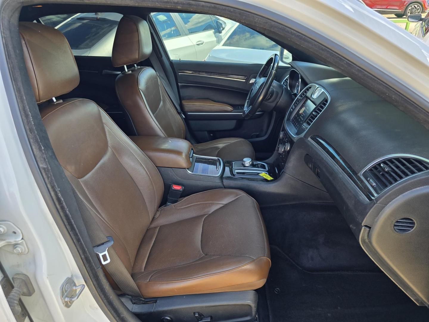 2018 WHITE Chrysler 300 LIMITED (2C3CCAKG4JH) , AUTO transmission, located at 2660 S.Garland Avenue, Garland, TX, 75041, (469) 298-3118, 32.885387, -96.656776 - Welcome to DallasAutos4Less, one of the Premier BUY HERE PAY HERE Dealers in the North Dallas Area. We specialize in financing to people with NO CREDIT or BAD CREDIT. We need proof of income, proof of residence, and a ID. Come buy your new car from us today!! This is a very well cared for 2018 CH - Photo#18