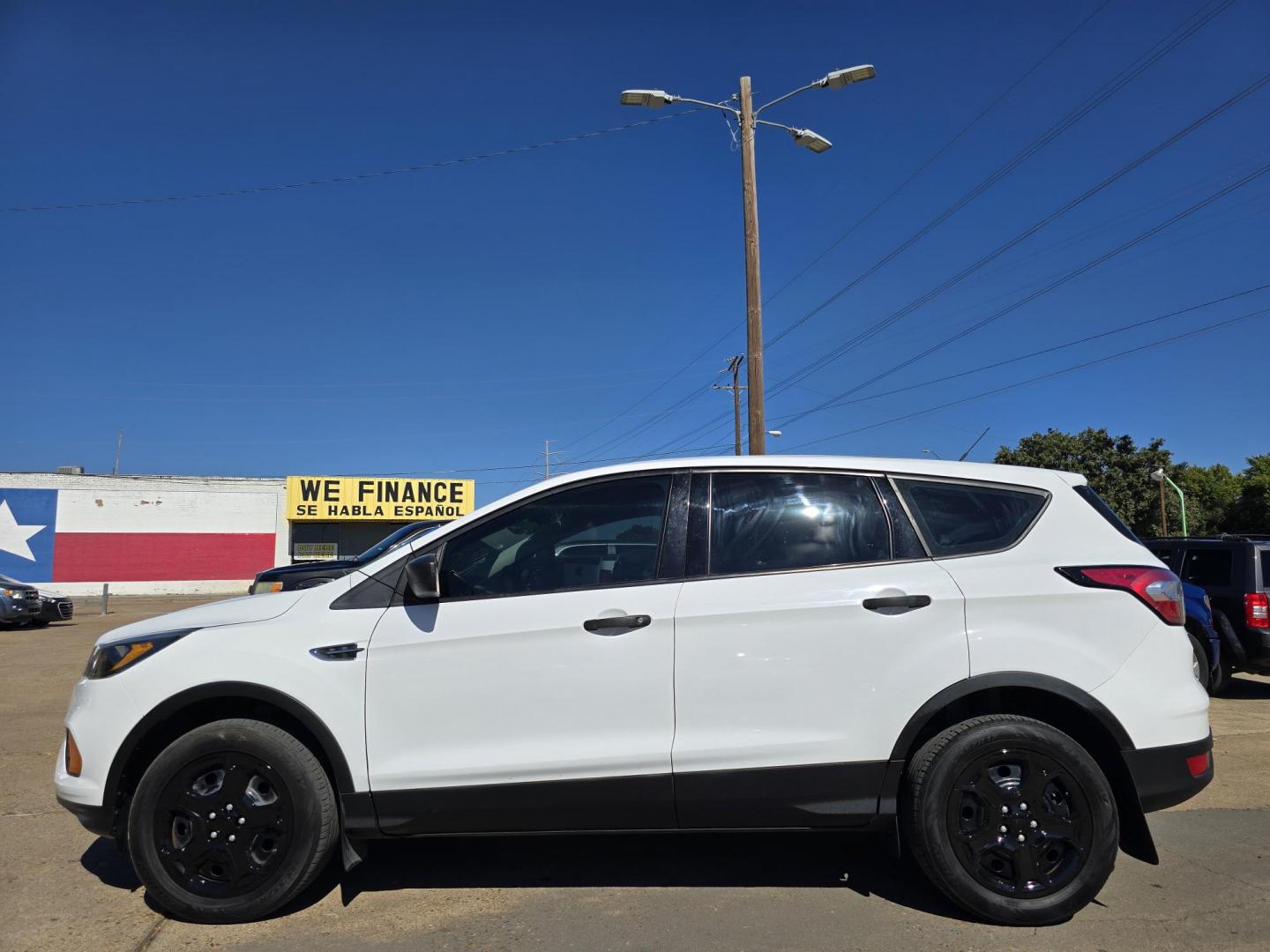 2018 Ford Escape S (1FMCU0F77JU) with an 2.5L L4 DOHC 16V engine, 6A transmission, located at 2660 S.Garland Avenue, Garland, TX, 75041, (469) 298-3118, 32.885387, -96.656776 - Welcome to DallasAutos4Less, one of the Premier BUY HERE PAY HERE Dealers in the North Dallas Area. We specialize in financing to people with NO CREDIT or BAD CREDIT. We need proof of income, proof of residence, and a ID. Come buy your new car from us today!! This is a Super Clean 2018 FORD ESCAP - Photo#6