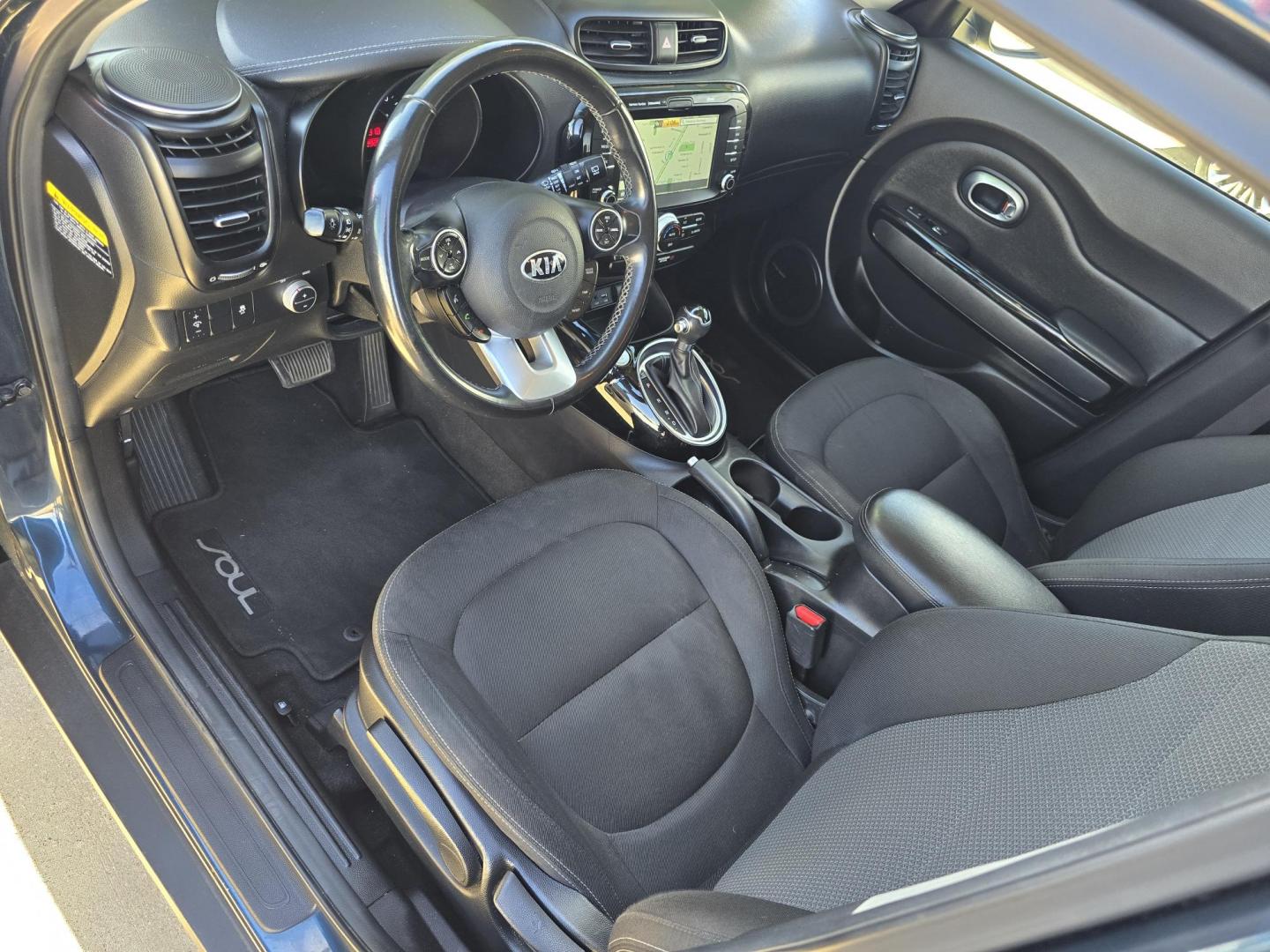 2018 BLUE Kia Soul + (KNDJP3A51J7) with an 2.0L L4 DOHC 16V engine, 6A transmission, located at 2660 S.Garland Avenue, Garland, TX, 75041, (469) 298-3118, 32.885387, -96.656776 - Photo#11