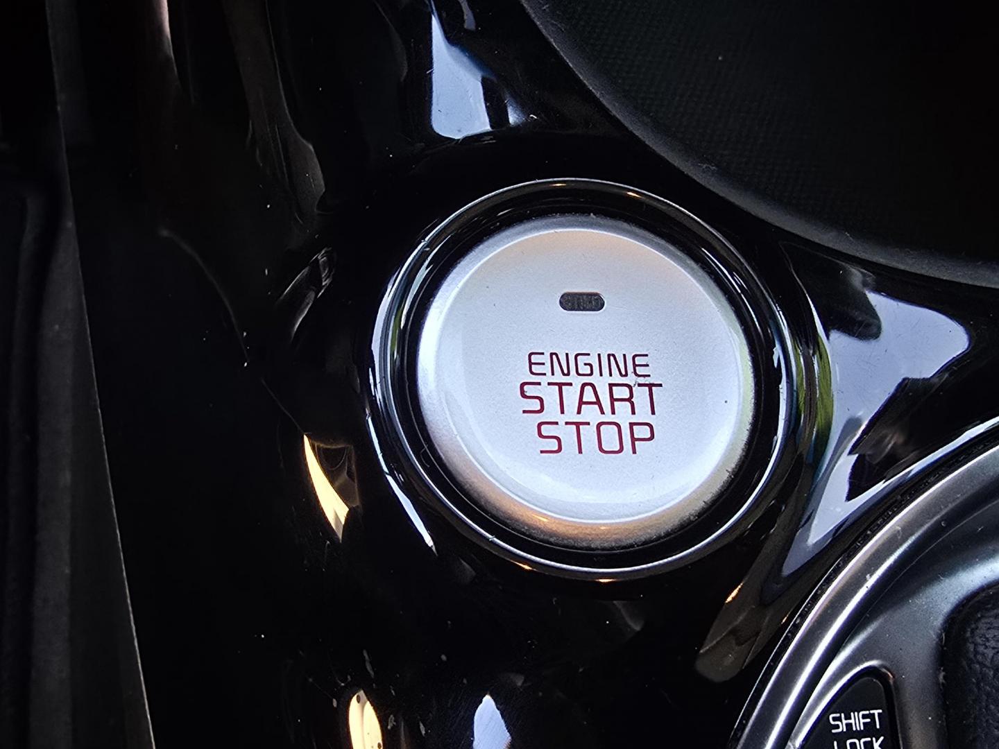 2018 BLUE Kia Soul + (KNDJP3A51J7) with an 2.0L L4 DOHC 16V engine, 6A transmission, located at 2660 S.Garland Avenue, Garland, TX, 75041, (469) 298-3118, 32.885387, -96.656776 - Photo#14