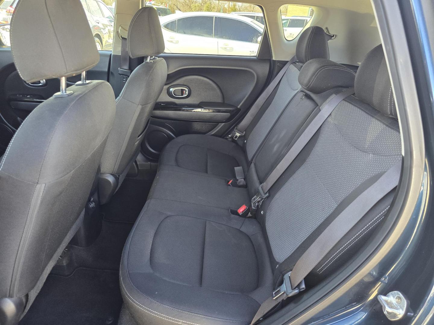 2018 BLUE Kia Soul + (KNDJP3A51J7) with an 2.0L L4 DOHC 16V engine, 6A transmission, located at 2660 S.Garland Avenue, Garland, TX, 75041, (469) 298-3118, 32.885387, -96.656776 - Photo#18