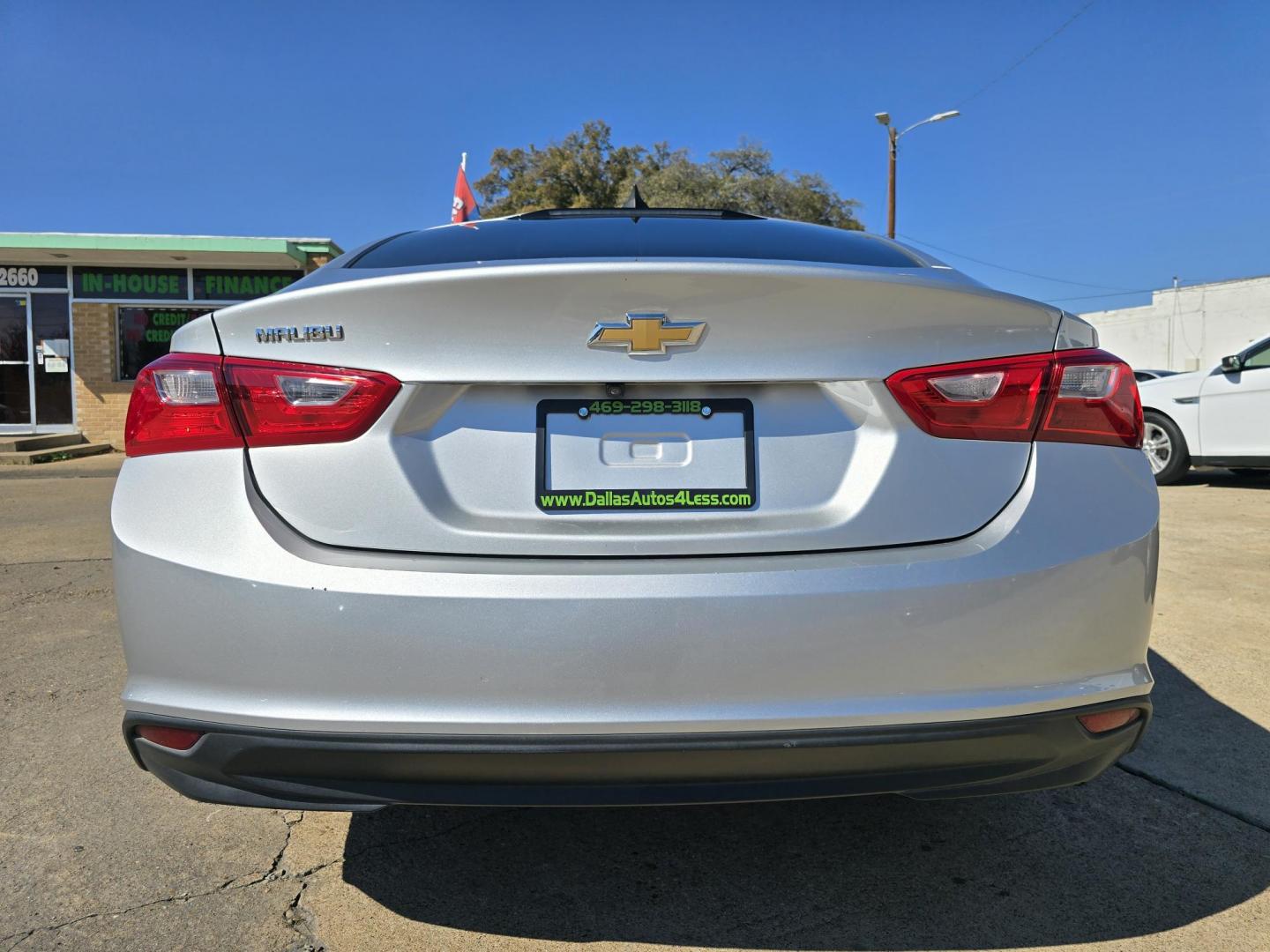 2019 SILVER Chevrolet Malibu LS (1G1ZB5ST2KF) with an 1.5L L4 DOHC 16V engine, 6A transmission, located at 2660 S.Garland Avenue, Garland, TX, 75041, (469) 298-3118, 32.885387, -96.656776 - Photo#4