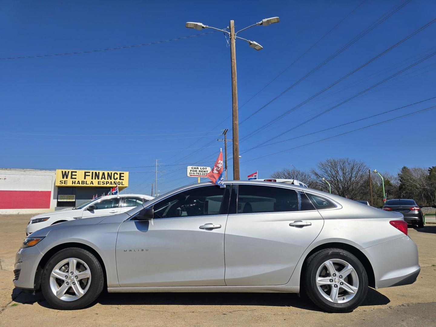 2019 SILVER Chevrolet Malibu LS (1G1ZB5ST2KF) with an 1.5L L4 DOHC 16V engine, 6A transmission, located at 2660 S.Garland Avenue, Garland, TX, 75041, (469) 298-3118, 32.885387, -96.656776 - Photo#6
