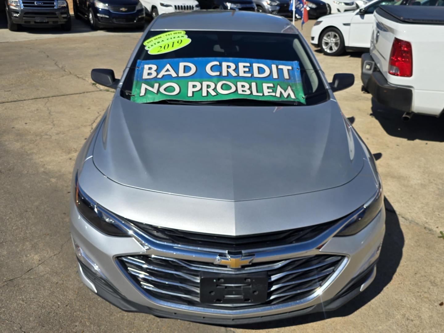 2019 SILVER Chevrolet Malibu LS (1G1ZB5ST2KF) with an 1.5L L4 DOHC 16V engine, 6A transmission, located at 2660 S.Garland Avenue, Garland, TX, 75041, (469) 298-3118, 32.885387, -96.656776 - Photo#8