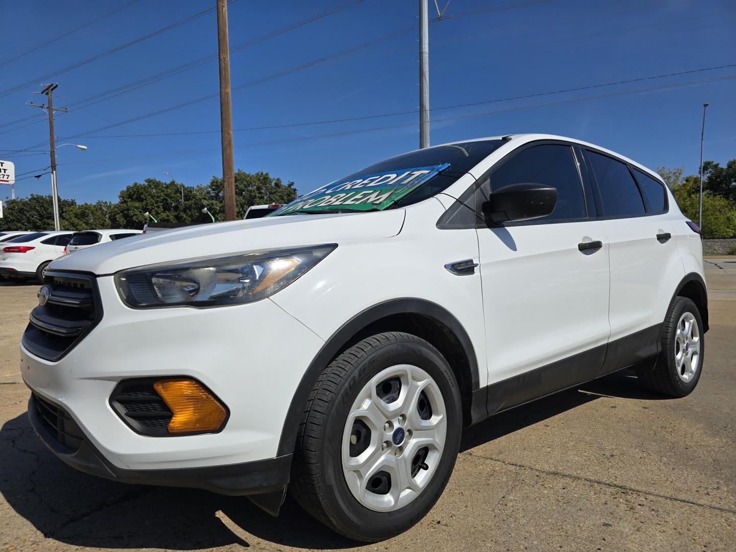 2019 WHITE Ford Escape S (1FMCU0F71KU) with an 2.5L L4 DOHC 16V engine, 6A transmission, located at 2660 S.Garland Avenue, Garland, TX, 75041, (469) 298-3118, 32.885387, -96.656776 - Photo#7