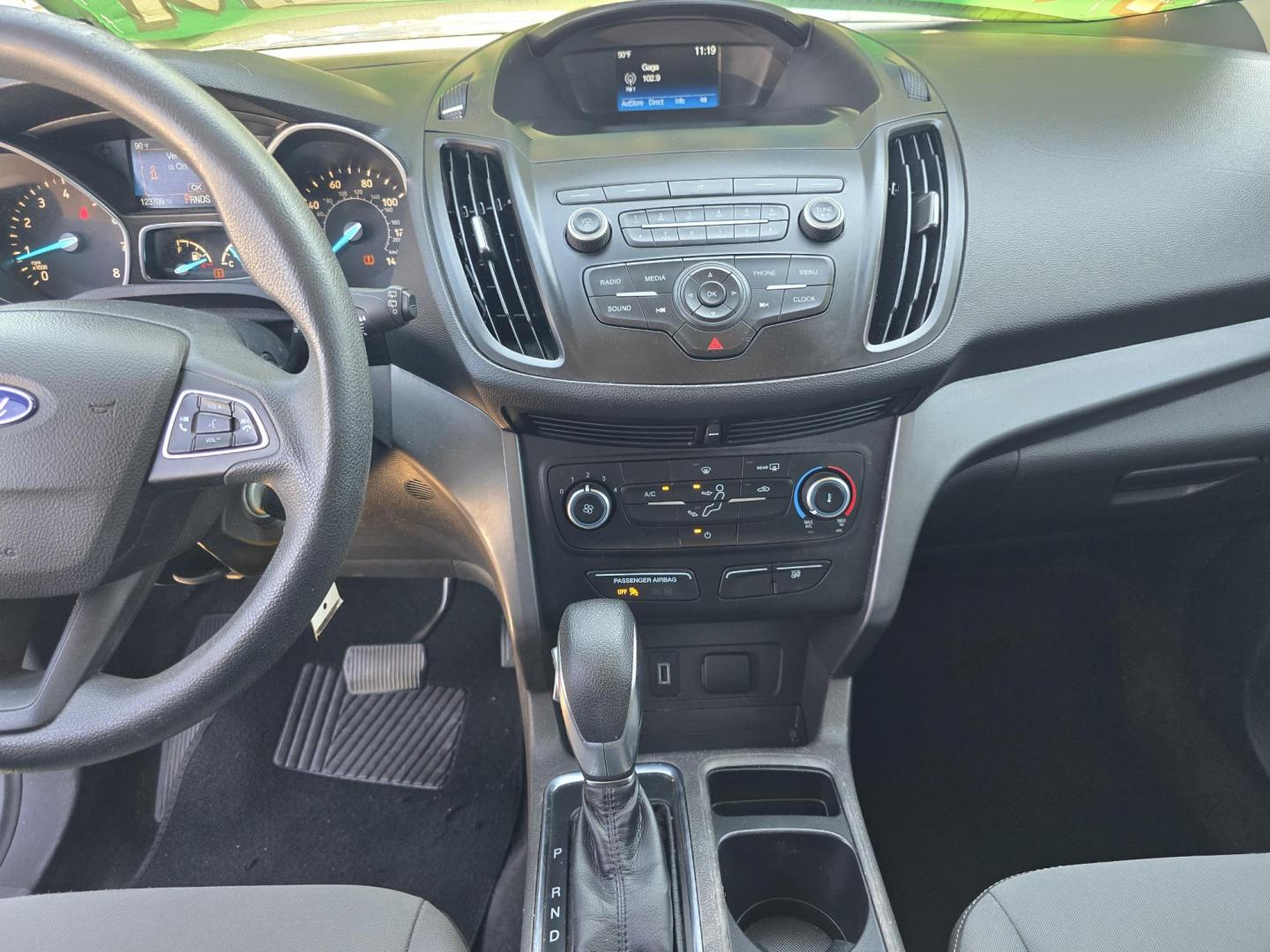 2019 WHITE Ford Escape S (1FMCU0F71KU) with an 2.5L L4 DOHC 16V engine, 6A transmission, located at 2660 S.Garland Avenue, Garland, TX, 75041, (469) 298-3118, 32.885387, -96.656776 - Photo#13