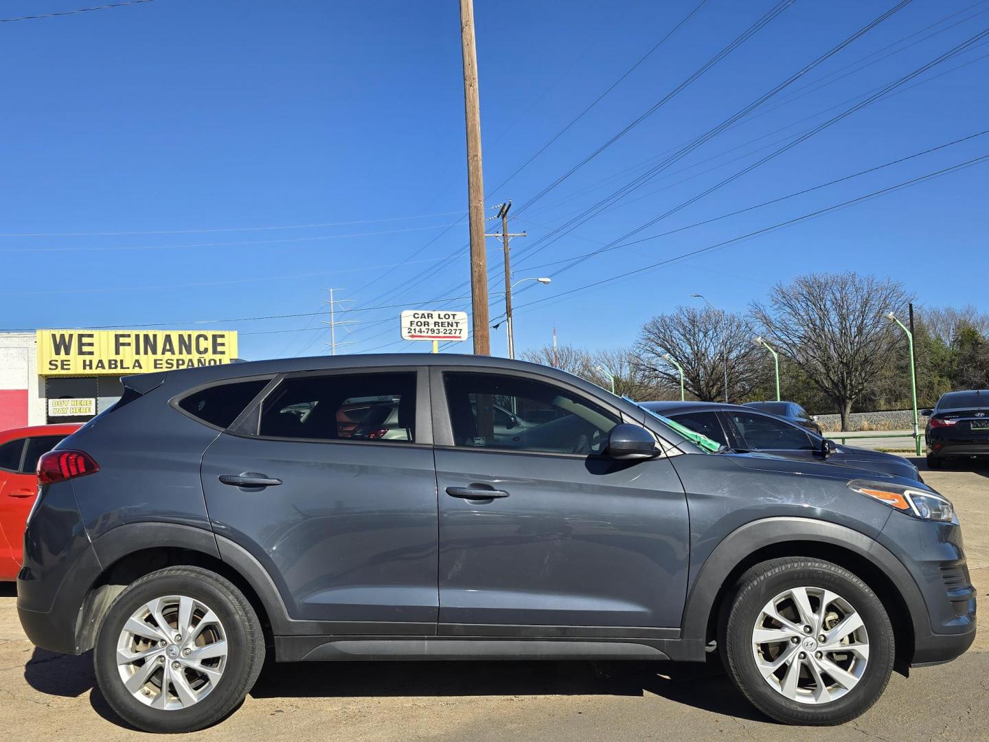 2019 BLUE Hyundai Tucson SE (KM8J23A46KU) with an 2.0L L4 DOHC 16V engine, 6A transmission, located at 2660 S.Garland Avenue, Garland, TX, 75041, (469) 298-3118, 32.885387, -96.656776 - Photo#2