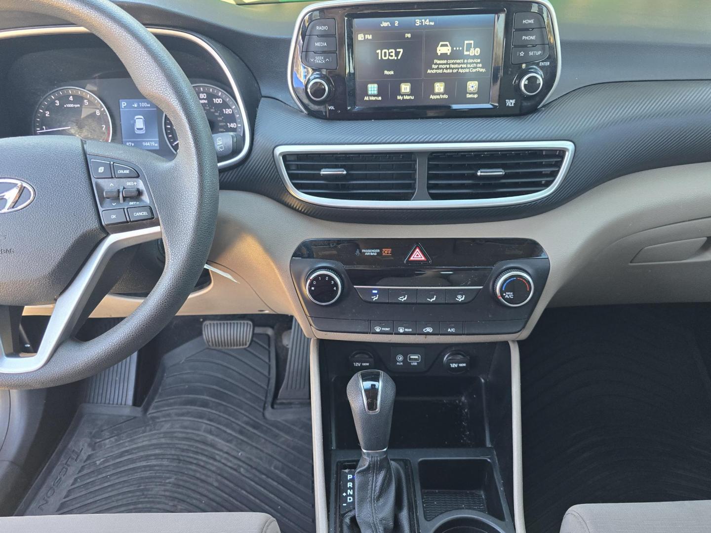 2019 BLUE Hyundai Tucson SE (KM8J23A46KU) with an 2.0L L4 DOHC 16V engine, 6A transmission, located at 2660 S.Garland Avenue, Garland, TX, 75041, (469) 298-3118, 32.885387, -96.656776 - Photo#13