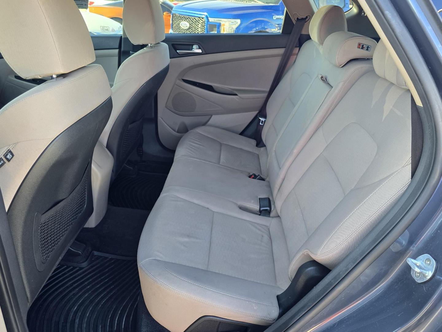 2019 BLUE Hyundai Tucson SE (KM8J23A46KU) with an 2.0L L4 DOHC 16V engine, 6A transmission, located at 2660 S.Garland Avenue, Garland, TX, 75041, (469) 298-3118, 32.885387, -96.656776 - Photo#15