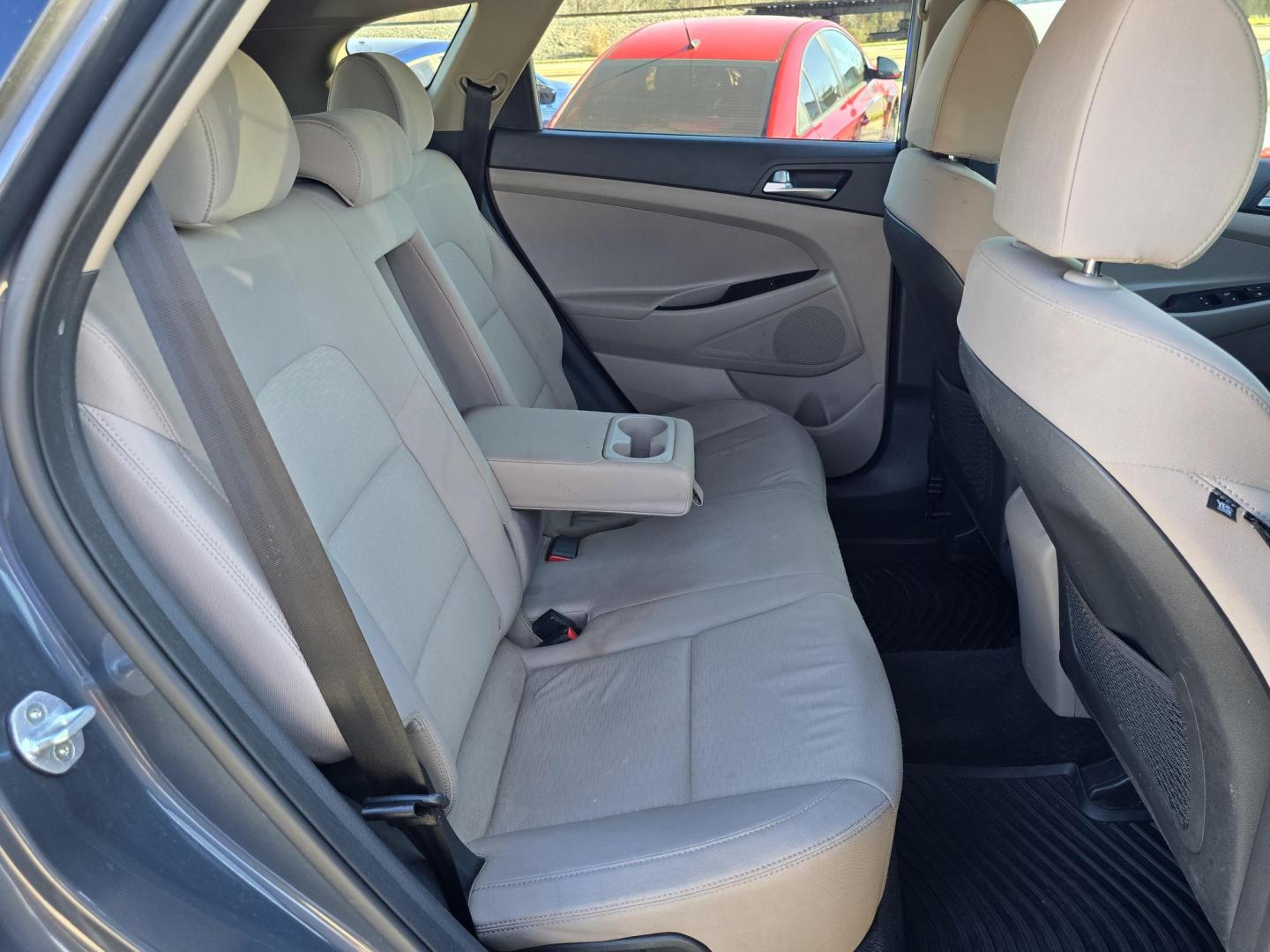 2019 BLUE Hyundai Tucson SE (KM8J23A46KU) with an 2.0L L4 DOHC 16V engine, 6A transmission, located at 2660 S.Garland Avenue, Garland, TX, 75041, (469) 298-3118, 32.885387, -96.656776 - Photo#17