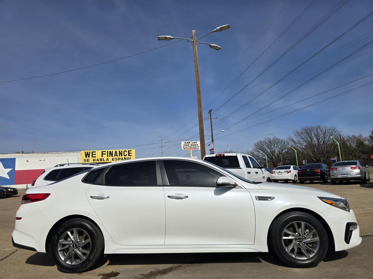 2019 DIAMOND WHITE Kia Optima LX (5XXGT4L38KG) with an 2.4L L4 DOHC 16V engine, 6A transmission, located at 2660 S.Garland Avenue	, Garland, TX, 75041, (469) 298-3118, 32.885387, -96.656776 - Photo#2