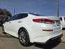 2019 DIAMOND WHITE Kia Optima LX (5XXGT4L38KG) with an 2.4L L4 DOHC 16V engine, 6A transmission, located at 2660 S.Garland Avenue	, Garland, TX, 75041, (469) 298-3118, 32.885387, -96.656776 - Photo#5