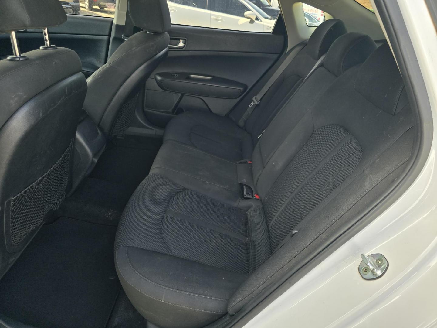 2019 DIAMOND WHITE Kia Optima LX (5XXGT4L38KG) with an 2.4L L4 DOHC 16V engine, 6A transmission, located at 2660 S.Garland Avenue	, Garland, TX, 75041, (469) 298-3118, 32.885387, -96.656776 - Photo#16