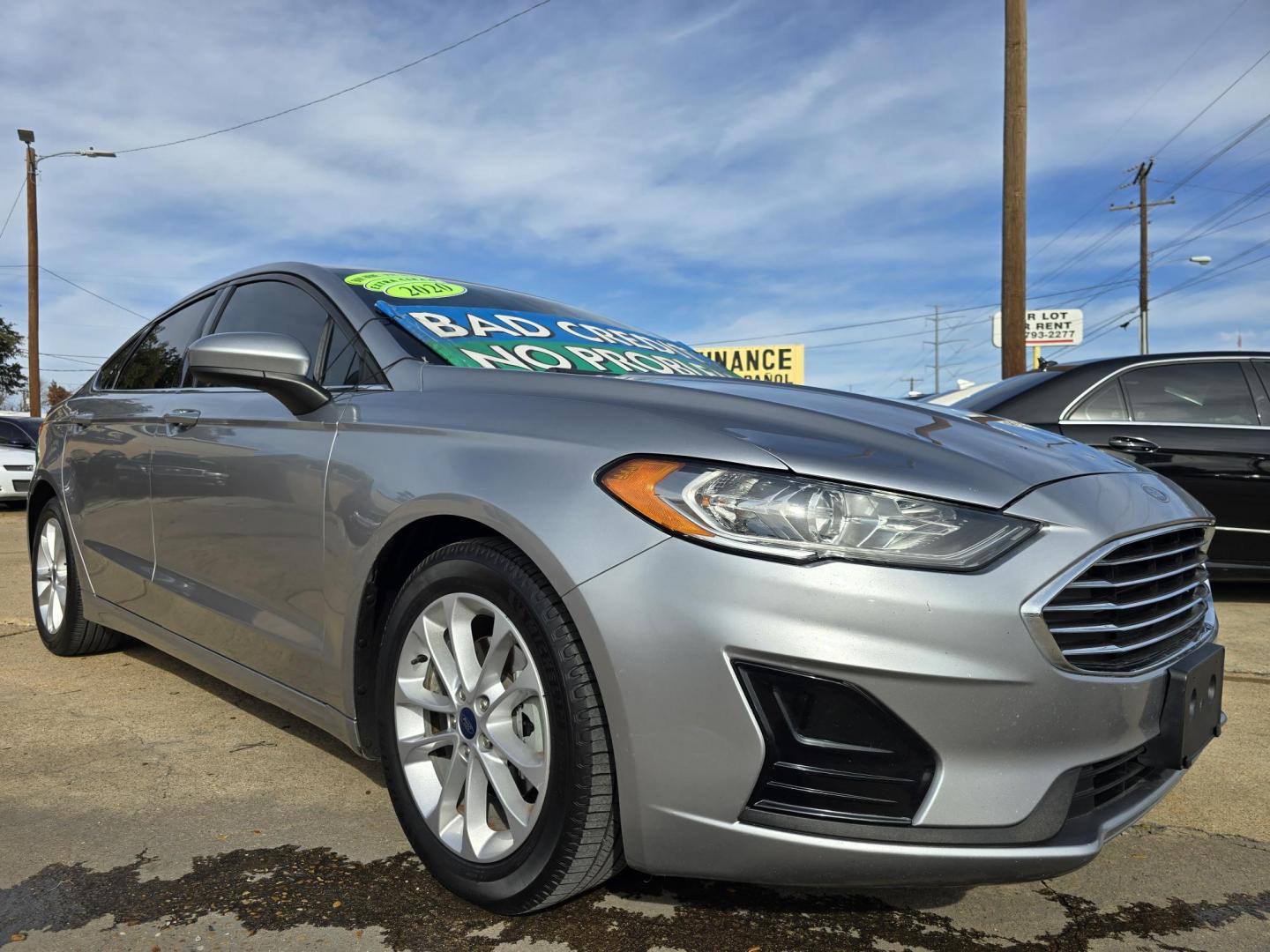 2020 GOLD Ford Fusion SE (3FA6P0HD7LR) with an 1.5L L4 DOHC 16V engine, 6A transmission, located at 2660 S.Garland Avenue, Garland, TX, 75041, (469) 298-3118, 32.885387, -96.656776 - Photo#1