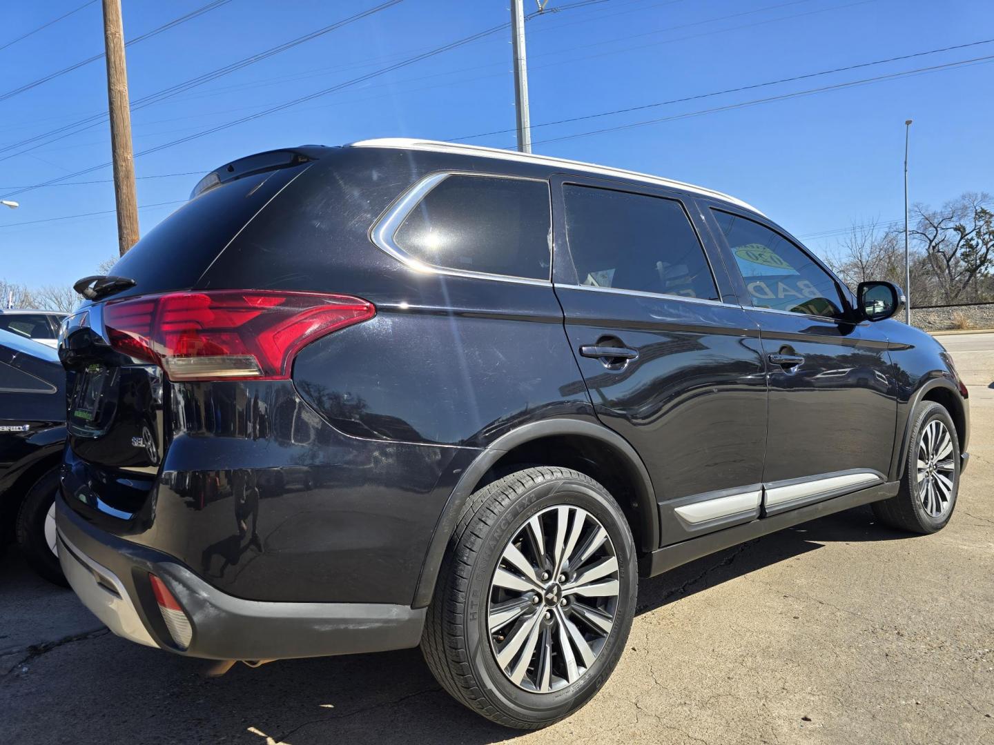 2020 BLACK Mitsubishi Outlander SEL (JA4AZ3A31LZ) with an 2.4L L4 DOHC 16V engine, CVT transmission, located at 2660 S.Garland Avenue, Garland, TX, 75041, (469) 298-3118, 32.885387, -96.656776 - Photo#3