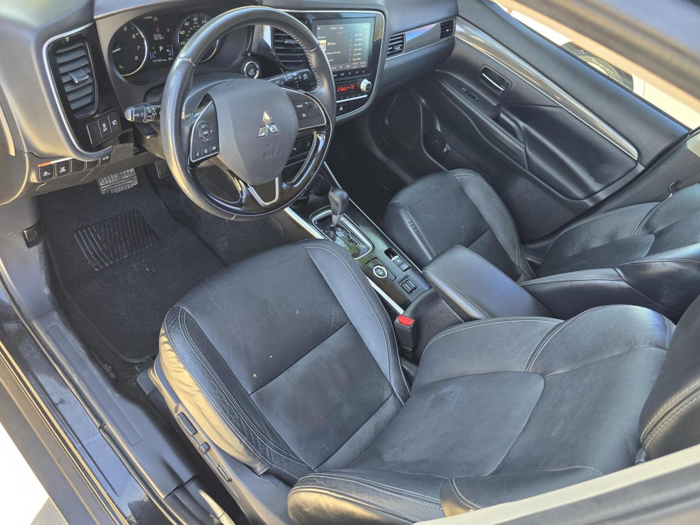 2020 BLACK Mitsubishi Outlander SEL (JA4AZ3A31LZ) with an 2.4L L4 DOHC 16V engine, CVT transmission, located at 2660 S.Garland Avenue, Garland, TX, 75041, (469) 298-3118, 32.885387, -96.656776 - Photo#10